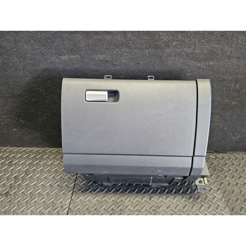 BEPN-64261 CASSETTO VANO PORTAOGGETTI MAZDA 3 (BP)(2019>)