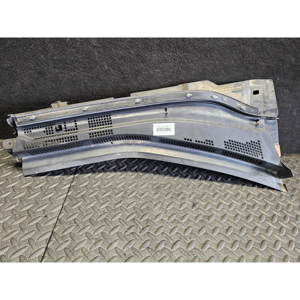 BCKA507R1 GRIGLIA GOCCIOLATOIO PARABREZZA DESTRA MAZDA 3 (BP)(2019>)