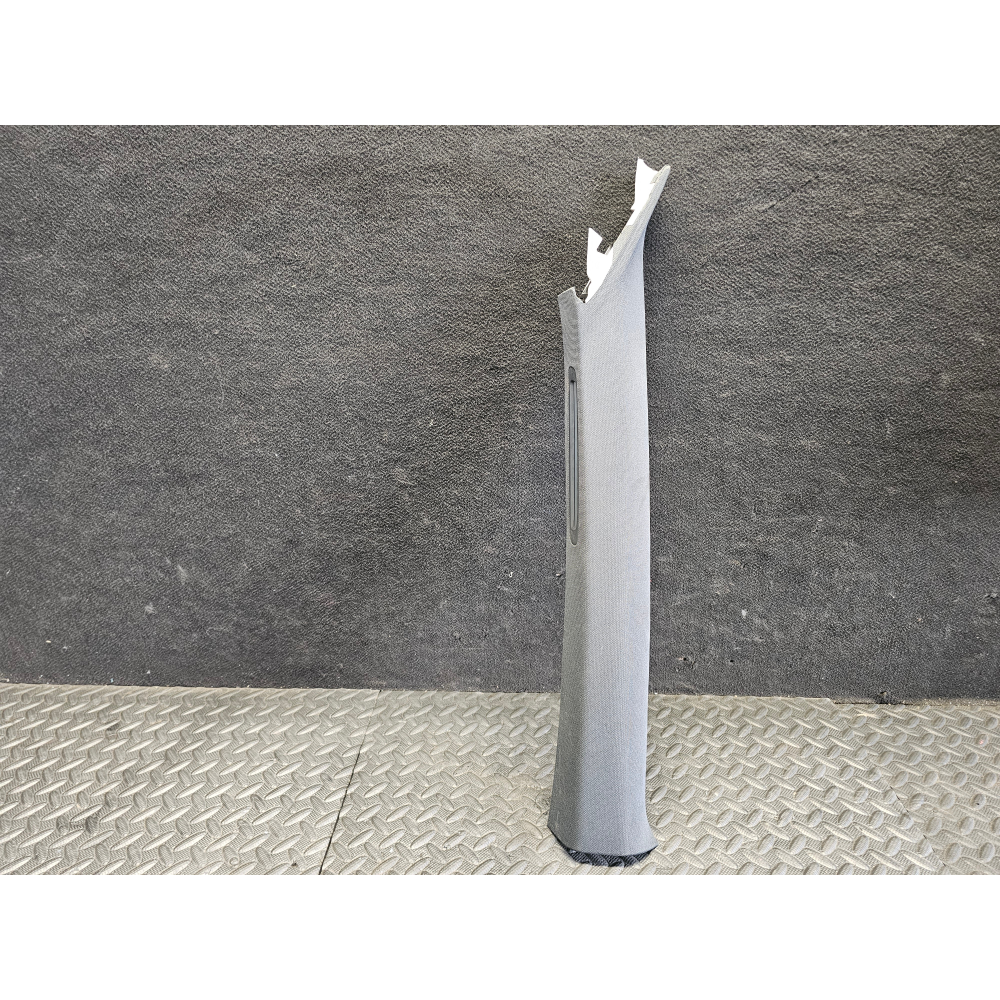 BCJH-T1162 MODANATURA RIVESTIMENTO MONTANTE DESTRA MAZDA 3 (BP)(2019>)