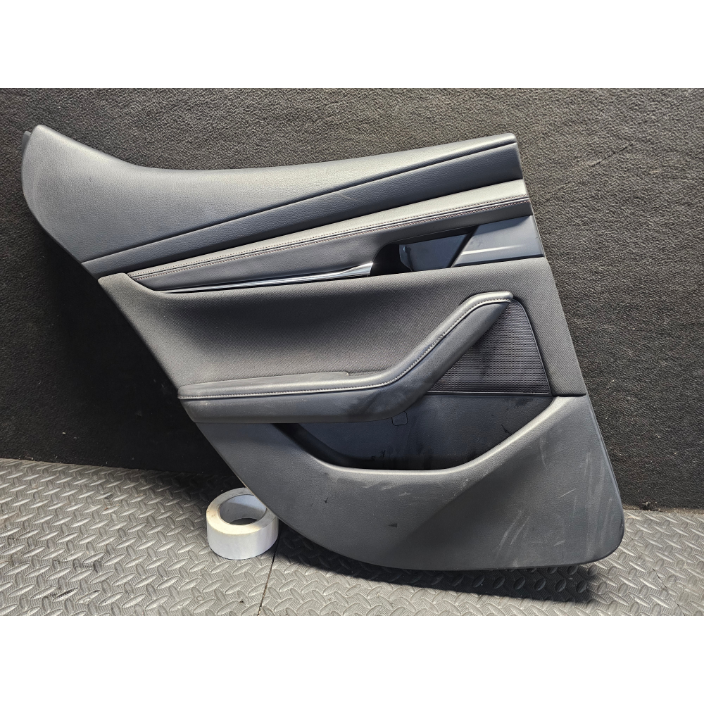 BENF-68-550H-02 BCJH685N1 PANNELLO PORTA POSTERIORE SINISTRA MAZDA 3 (BP)(2019>)