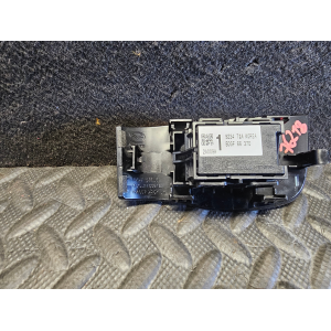 BDGF66370 INTERRUTTORE ALZAVETRO POSTERIORE SINISTRO MAZDA 3 (BP)(2019>)