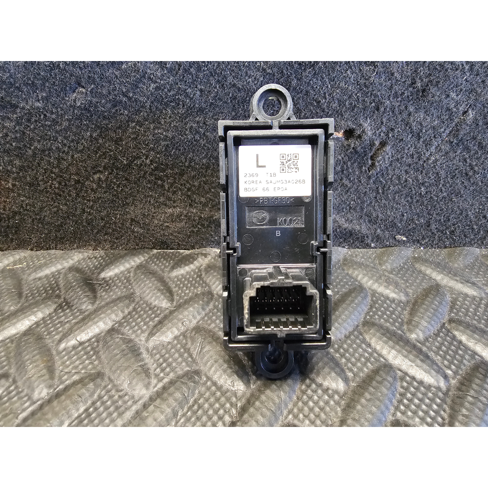 BDGF66EP0A PULSANTE TASTO FRENO A MANO ELETTRICO AUTO HOLD MAZDA 3 (BP)(2019>)