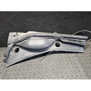 BCKA507N1 GRIGLIA GOCCIOLATOIO PARABREZZA SINISTRA MAZDA 3 (BP)(2019>)