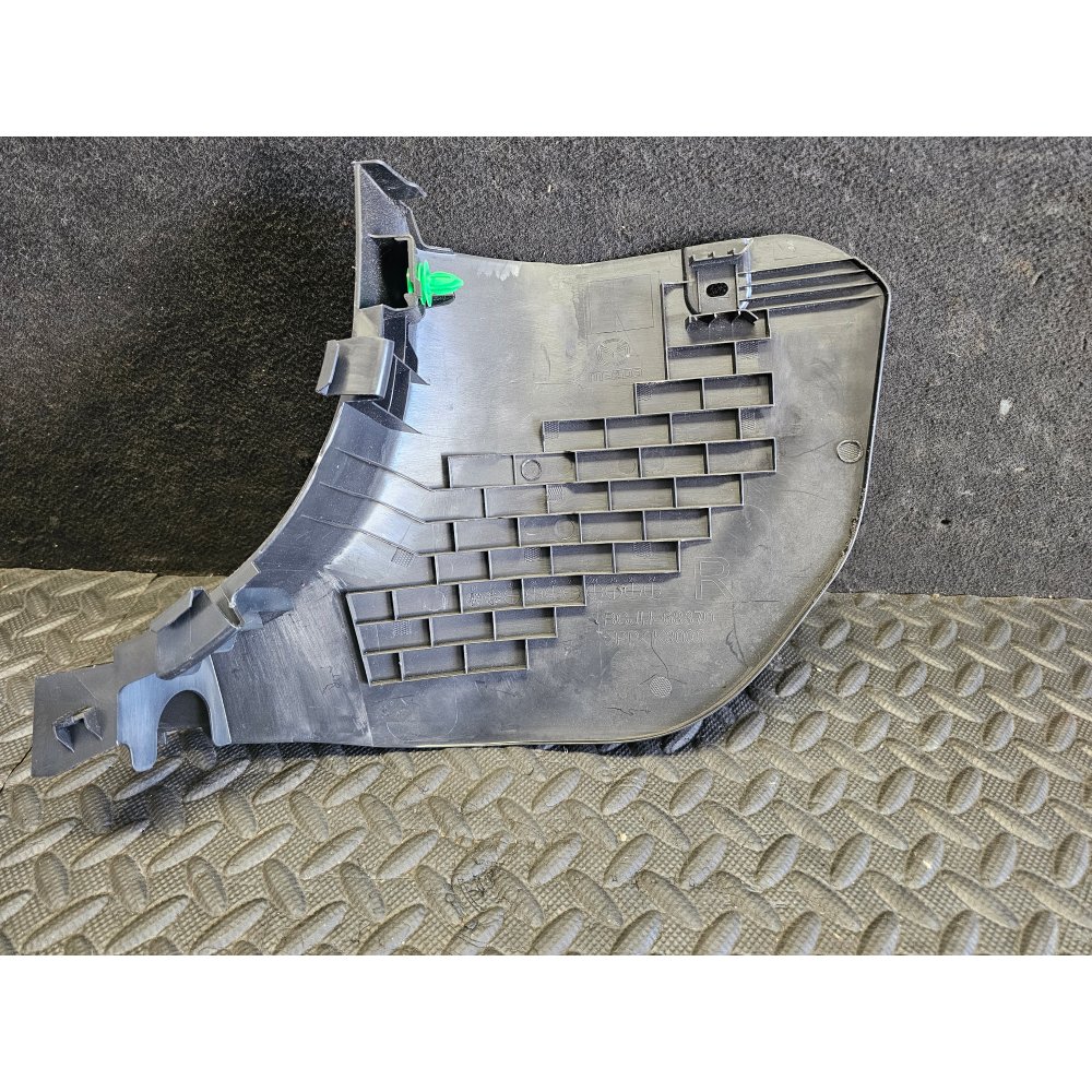 BCJH-68370 PROFILO BATTITACCO ANTERIORE DESTRO MAZDA 3 (BP)(2019>)