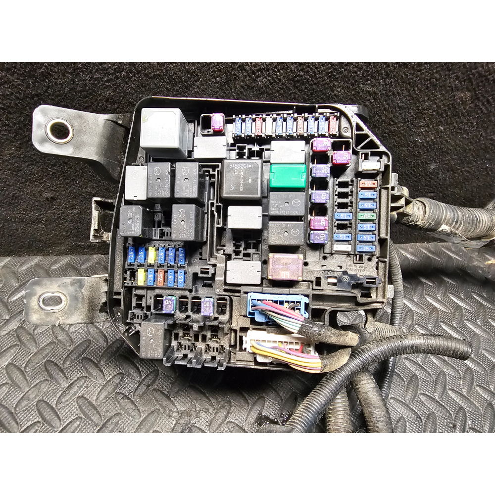 BCKA66765 BCKB66765 CENTRALINA SCATOLA PORTAFUSIBILI MAZDA 3 (BP)(2019>) 1.8SKYACTIV-D 85KW 116CV S8