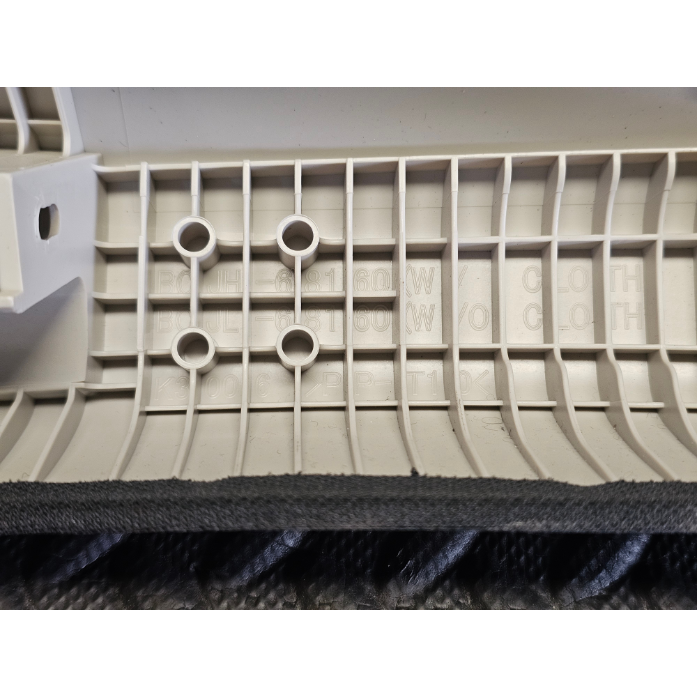 BCJH-T1162 MODANATURA RIVESTIMENTO MONTANTE DESTRA MAZDA 3 (BP)(2019>)