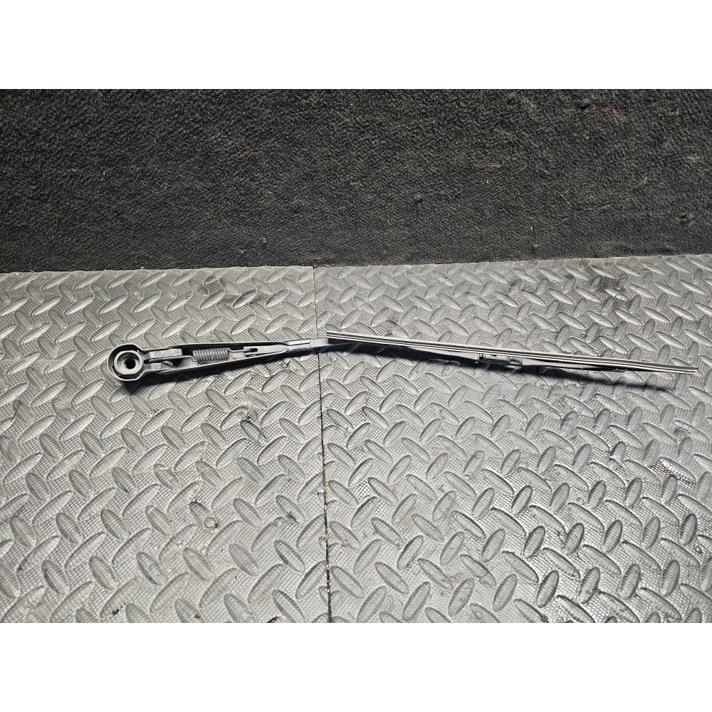 1863100 BRACCIO TERGILUNOTTO POSTERIORE DESTRO FORD TRANSIT CONNECT STATION WAGON (2013 IN POI)