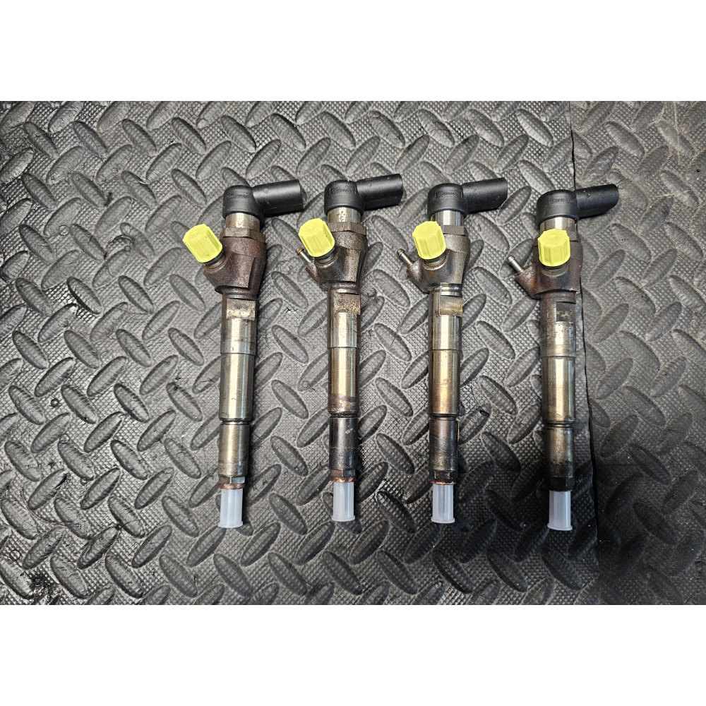 8200704191 8200903034 KIT 4 INIETTORI DACIA NISSAN RENAULT 1.5DCI