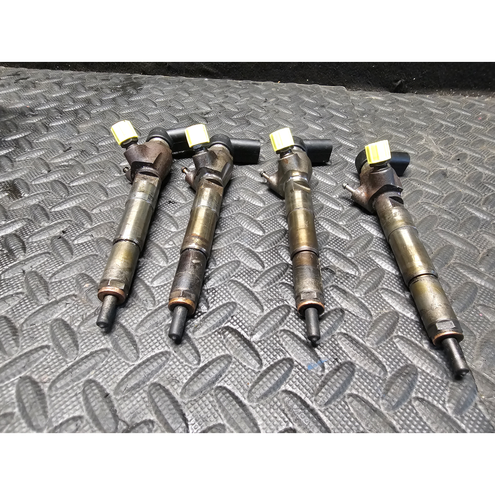 8200704191 8200903034 KIT 4 INIETTORI DACIA NISSAN RENAULT 1.5DCI