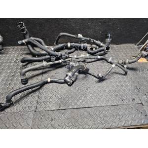 50544741 68312761AD VALVOLA+ KIT TUBI ACQUA RAFFREDDAMENTO RADIATORE ALFA ROMEO GIULIA 2 (952)(2015>) 2.0 Q4 55273835