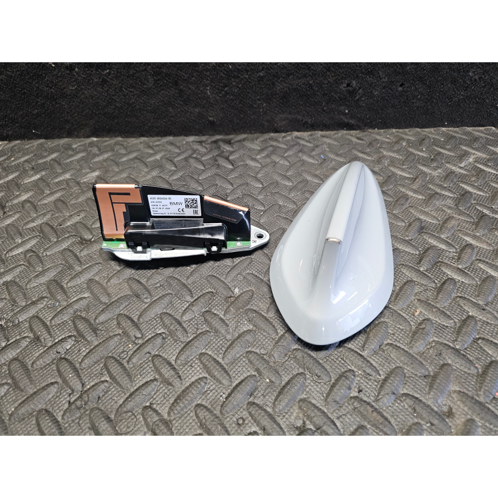 65206826326 65209371345 PINNA SHARK TETTO ANTENNA F40 G05 G20 G30 BMW X3 (G01)(2017>)