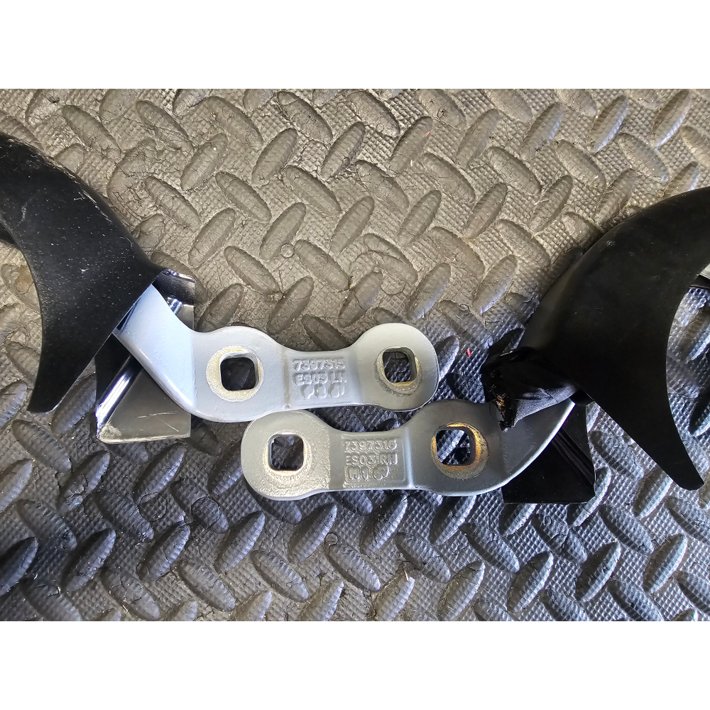 7397316 7397315 41007494944 KIT CERNIERE COFANO POSTERIORE BMW X3 (G01)(2017>)