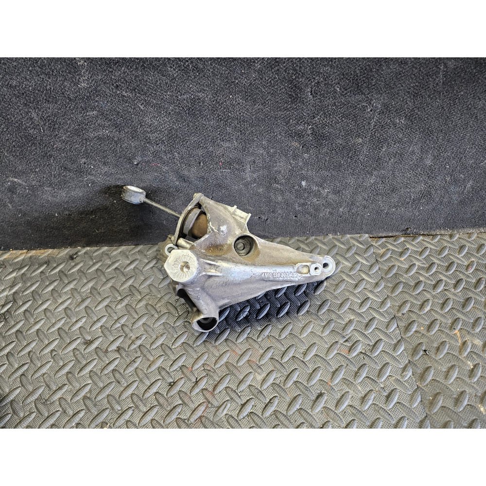 4M0199307AD SUPPORTO MOTORE SINISTRO AUDI A4 (8W2,B9)(2015>) 2.0TDI