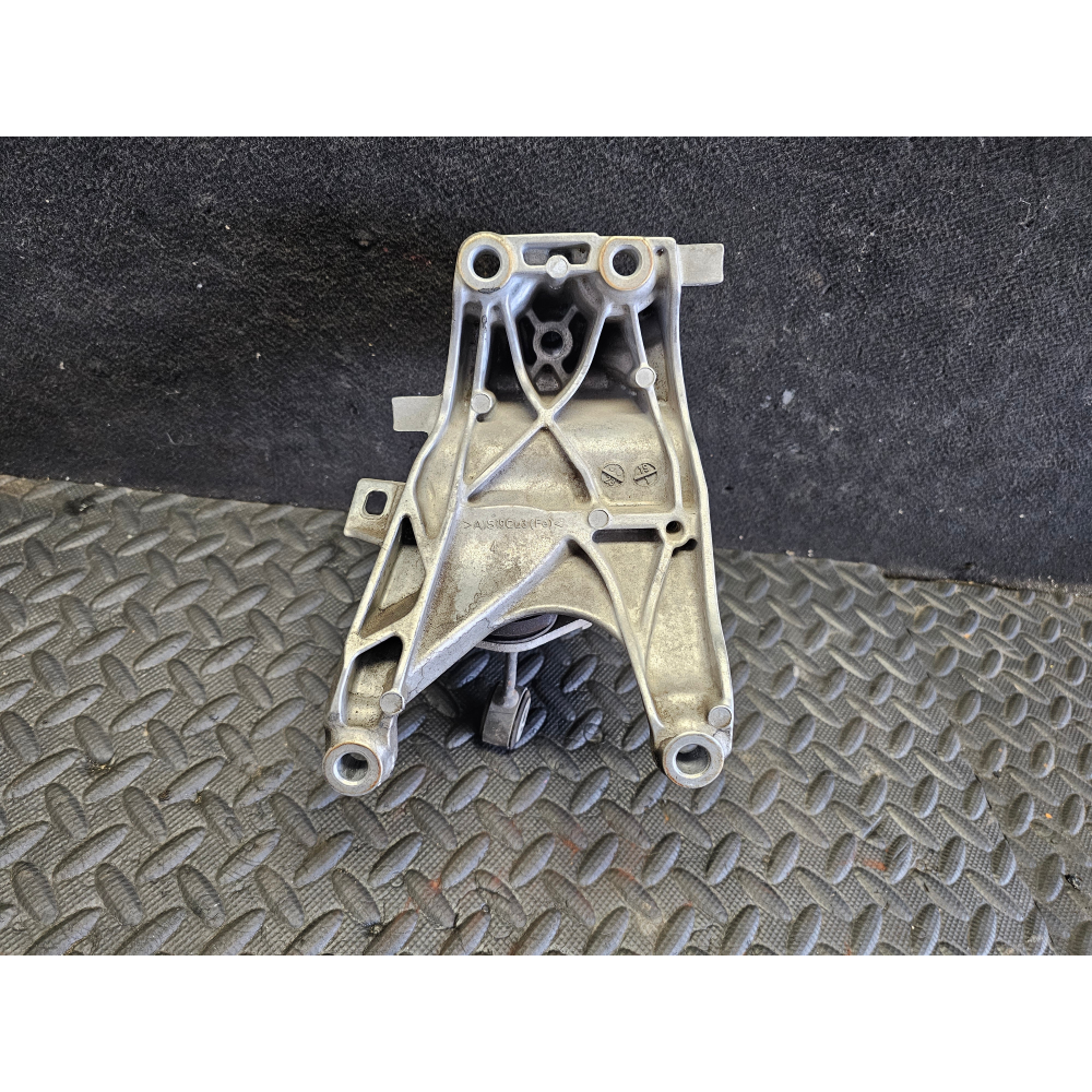 4M0199308AD SUPPORTO MOTORE DESTRO AUDI A4 (8W2,B9)(2015>) 2.0TDI