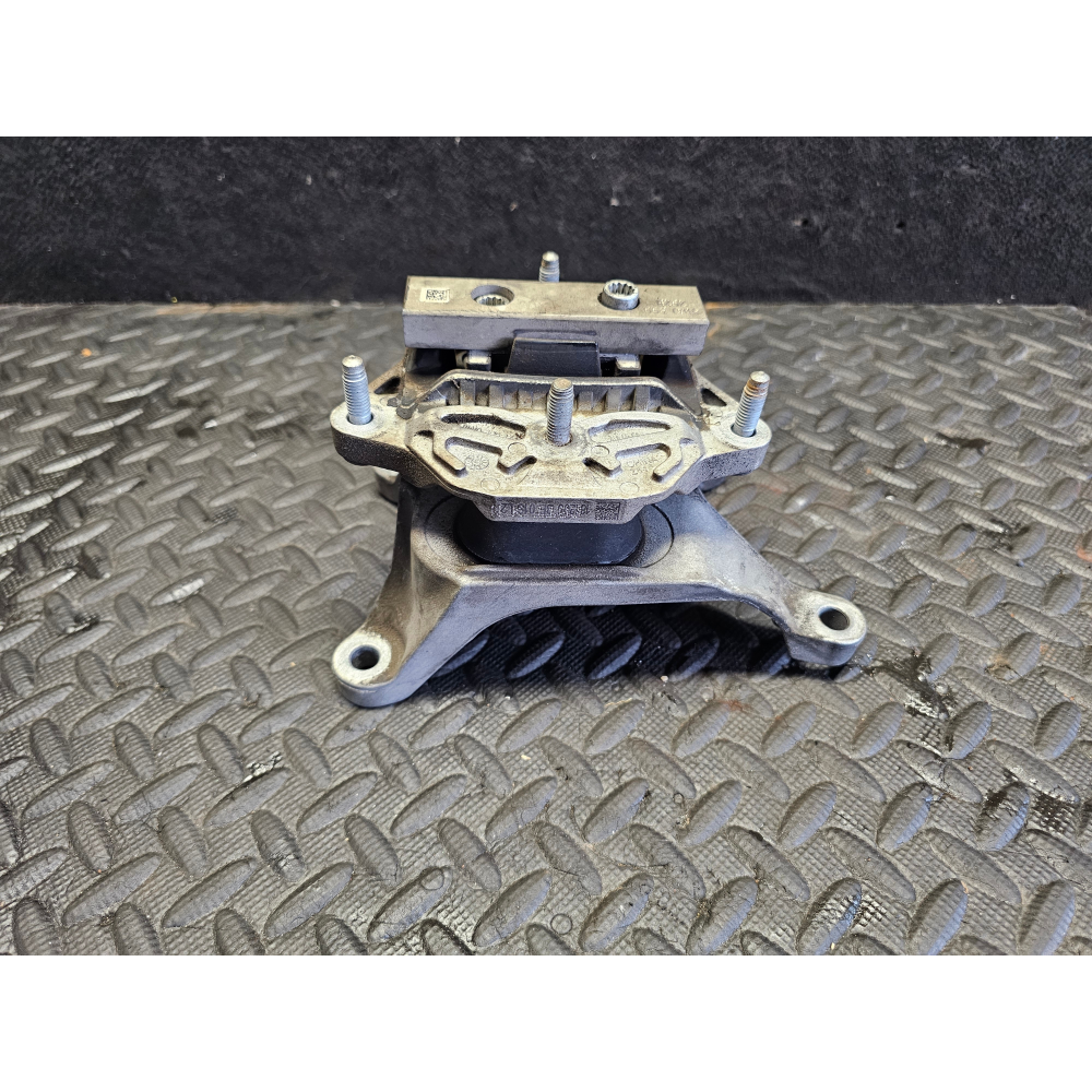 8W0399156 8W0399118C SUPPORTO MOTORE AUDI A4 (8W2,B9)(2015>) 2.0TDI