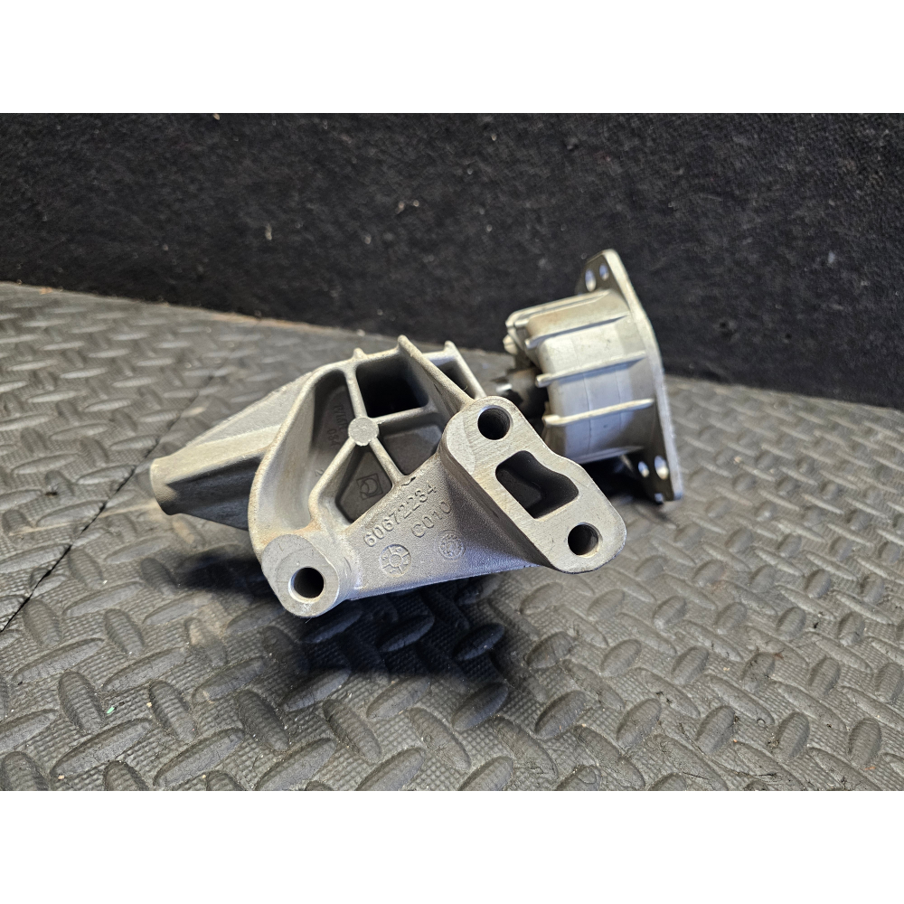 60672234 46554897 SUPPORTO MOTORE ALFA ROMEO 147 (937)(00-10) 1.6 16V