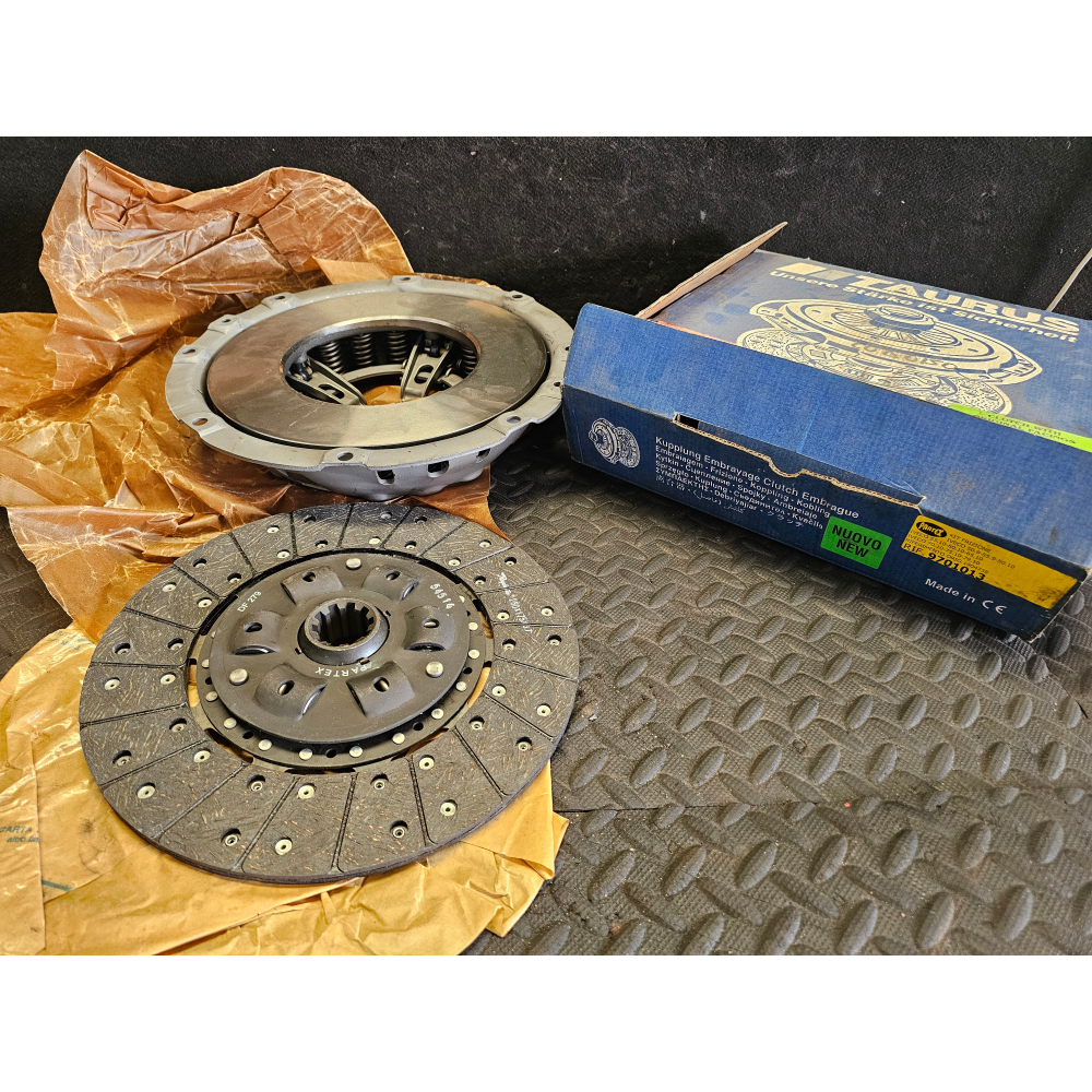 9701013 1904735 KIT FRIZIONE IVECO 50.9 55.9 50.10 55.10 60.10  65.10 70.10 75.10 79.10