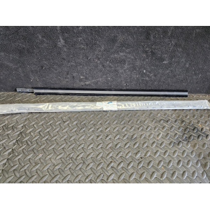 1323854 RASCHIAVETRO ESTERNO ANTERIORE SINISTRO FORD FOCUS 1 (DAW,DBW)(98-07)