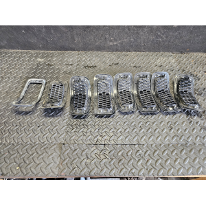 68303626AA KIT 7 GRIGLIE GRIGLIA ANTERIORE RADIATORE JEEP CHEROKEE 5 (KL)(2013>)