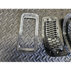 68303626AA KIT 7 GRIGLIE GRIGLIA ANTERIORE RADIATORE JEEP CHEROKEE 5 (KL)(2013>)