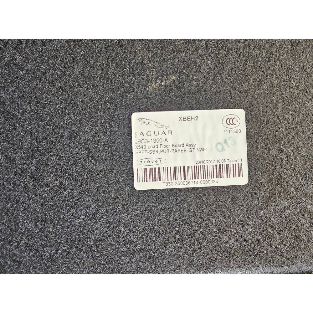 J9C3-1350-A J9C31350AD PIANALE TAPPETO INTERNO BAULE JAGUAR E-PACE (X540)(2017>)