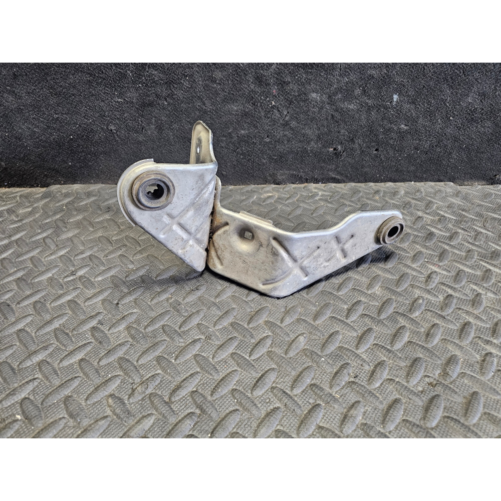 50533734 STAFFA AIRBOX PORTAFILTRO ARIA ALFA ROMEO GIULIA 2 (952)(2015>) 2.2D 110KW 150CV 55266388