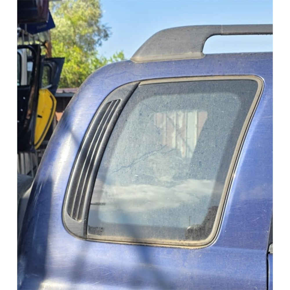 VETRO CRISTALLO FISSO POSTERIORE DESTRO SUZUKI GRAND VITARA 1 I (FT,HT)(98-06)