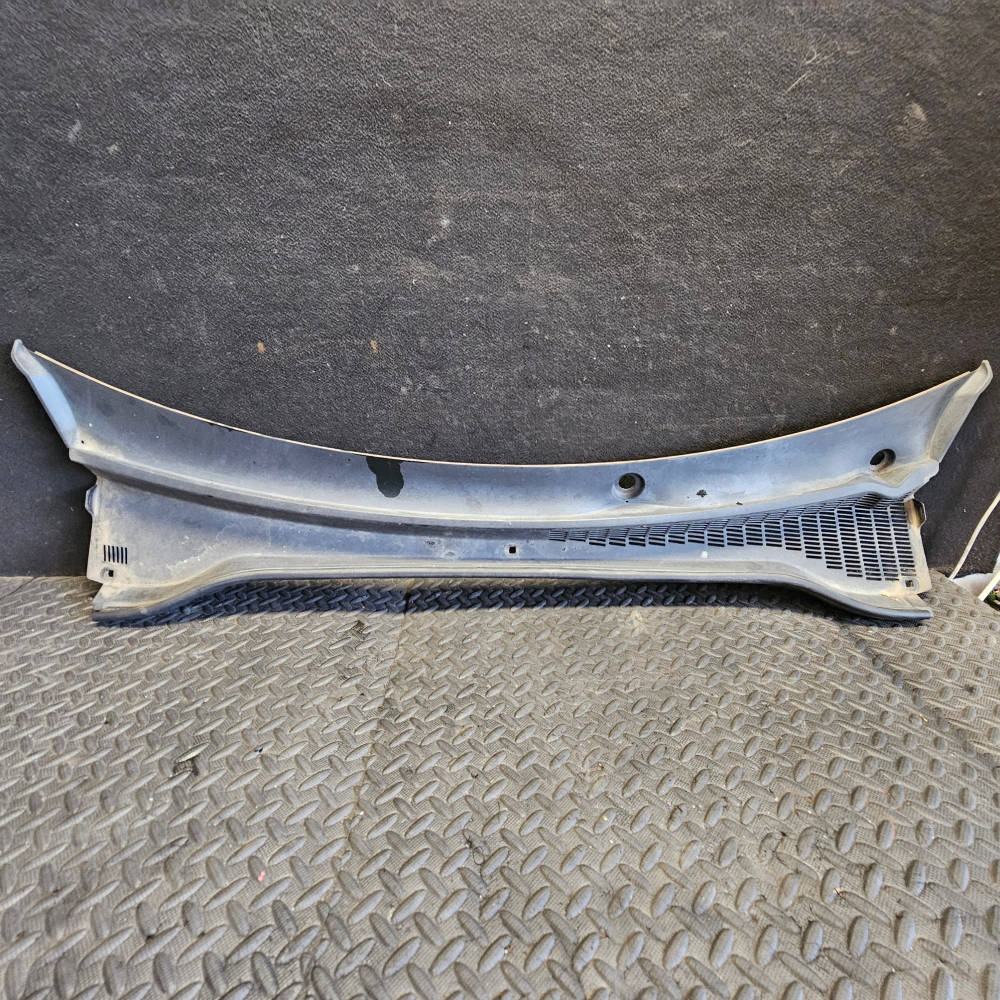 735521834 735553829 GRIGLIA GOCCIOLATOIO SOTTO PARABREZZA FIAT 500L (351,352)(2012>)