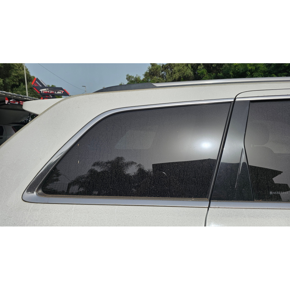 68295540AA VETRO CRISTALLO FISSO POSTERIORE DESTRO JEEP GRAND CHEROKEE 4 IV (WK,WK2)(2010>)