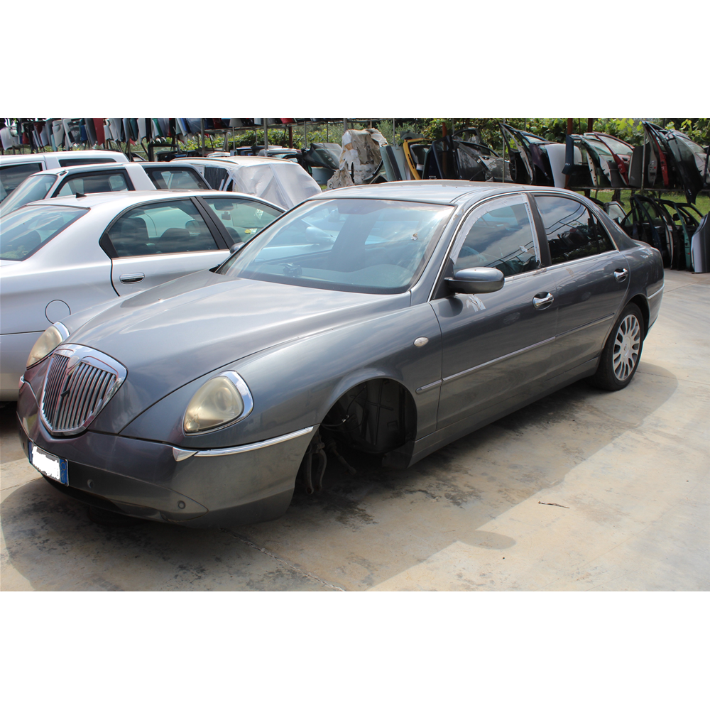 ricambi usati lancia thesis