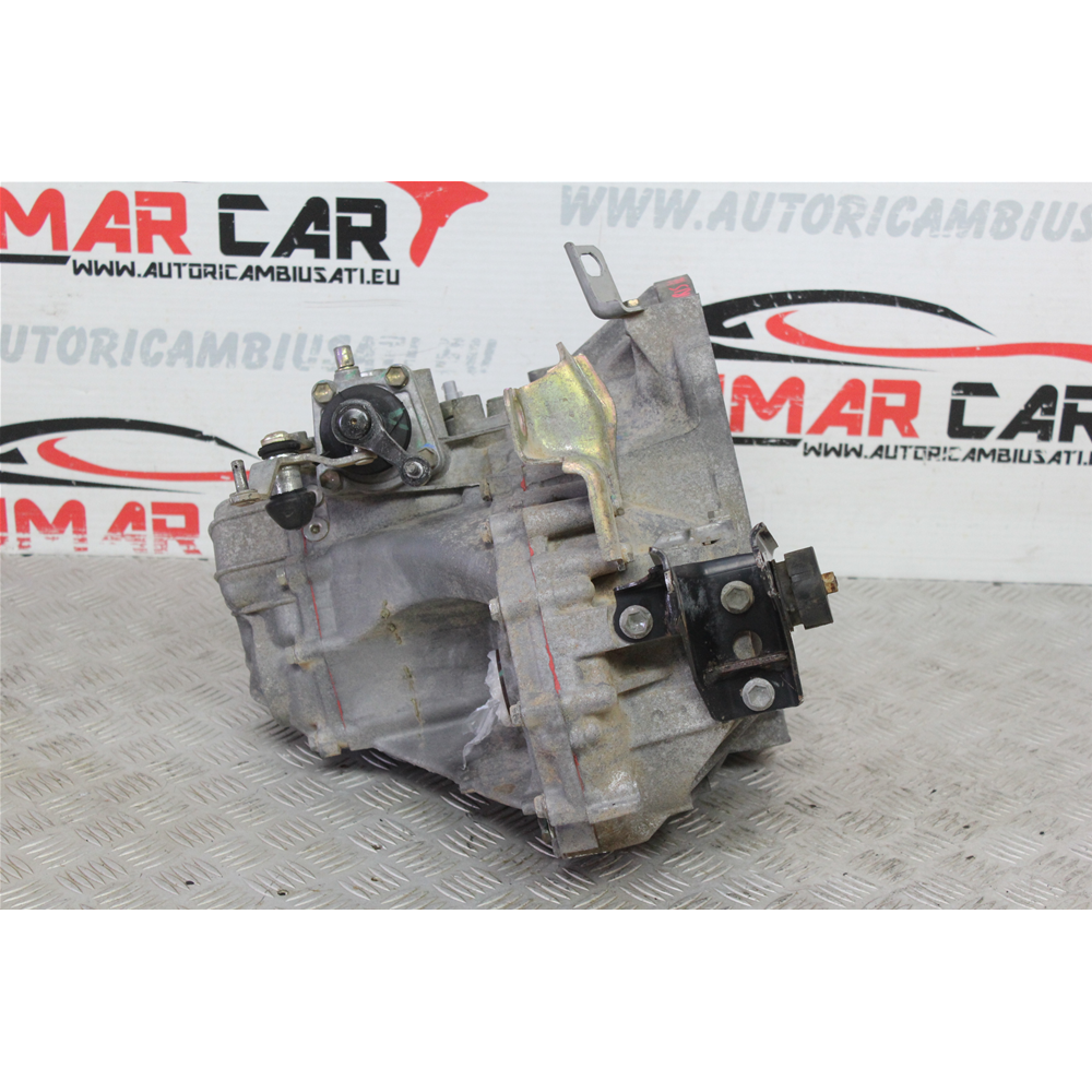 CAMBIO MANUALE TOYOTA YARIS 1 (P1) [1999-2005] 1.3B 87CV 64KW 2SZFE 33111-0D020