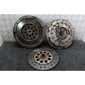 2121752600 KIT VOLANO E FRIZIONE BMW SERIE 3 (E90)(04-11) 320D 150CV COD MOTORE: 204D4