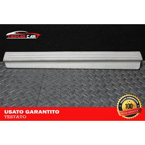 MN123960 PROFILO BATTITACCO SOTTOPORTA ANTERIORE DX MITSUBISHI L200 TRITON (KA,T,KB,T)(04-15) 2.5 DID 136CV 100KW COD MOTORE; 4D56