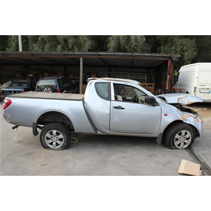 MR992374 CUSCINETTO MOZZO ANTERIORE DESTRO SINISTRO MITSUBISHI L200 TRITON (KA,T,KB,T)(04-15) 2.5 DID 136CV 100KW COD MOTORE; 4D56