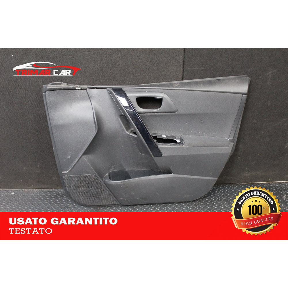 67777-02300 PANNELLO PORTIERA ANTERIORE DESTRA TOYOTA AURIS SW (E18)(2013 IN POI) 1.8 HYBRID 99CV 73KW COD MOTORE: 2ZR