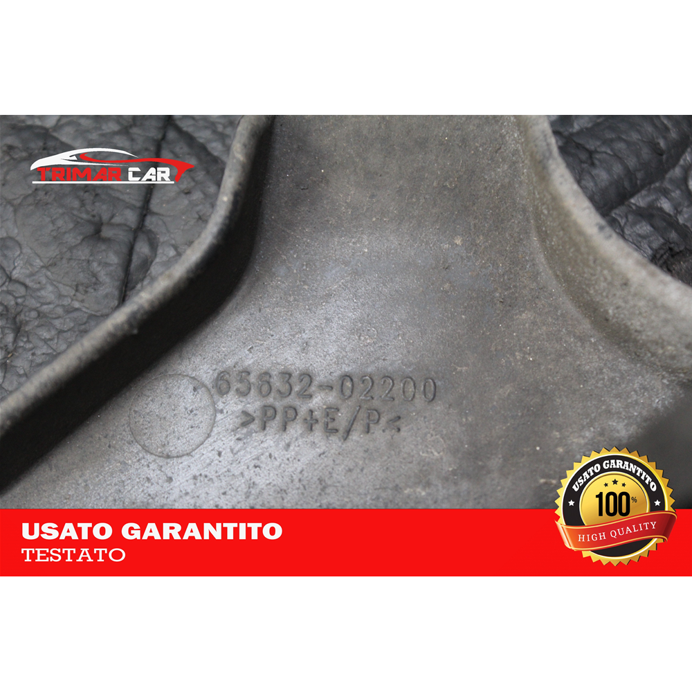 6563202200 PIASTRA PARASPRUZZI POSTERIORE SINISTRA TOYOTA AURIS SW (E18)(2013 IN POI) 1.8 HYBRID 99CV 73KW COD MOTORE: 2ZR