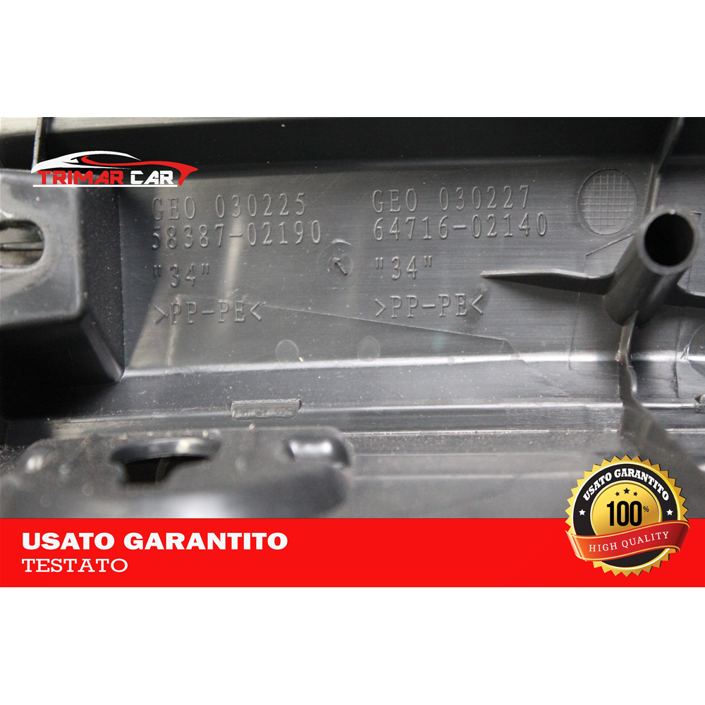 64716-02140 RIVESTIMENTO BATTICOFANO PORTELLONE POSTERIORE TOYOTA AURIS SW (E18)(2013 IN POI) 1.8 HYBRID 99CV 73KW COD MOTORE: 2ZR