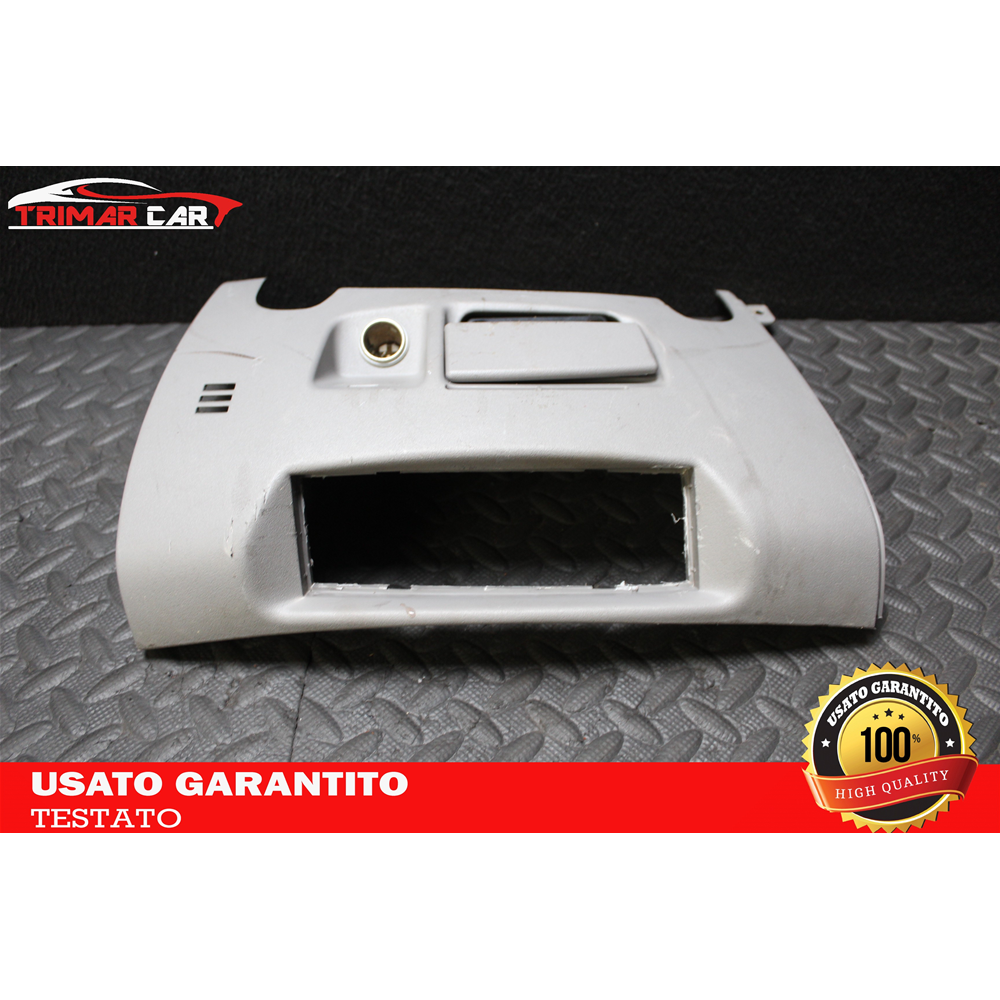 MN179818ZZ MASCHERINA CORNICE AUTORADIO MITSUBISHI L200 TRITON (KA,T,KB,T)(04-15) 2.5 DID 136CV 100KW COD MOTORE; 4D56