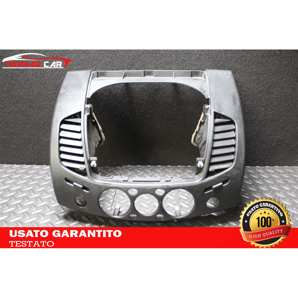 MN179802ZZ MASCHERINA CORNICE AUTORADIO MITSUBISHI L200 TRITON (KA,T,KB,T)(04-15) 2.5 DID 136CV 100KW COD MOTORE; 4D56