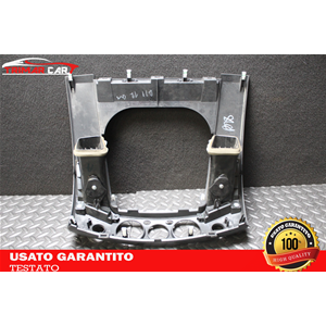 MN179802ZZ MASCHERINA CORNICE AUTORADIO MITSUBISHI L200 TRITON (KA,T,KB,T)(04-15) 2.5 DID 136CV 100KW COD MOTORE; 4D56