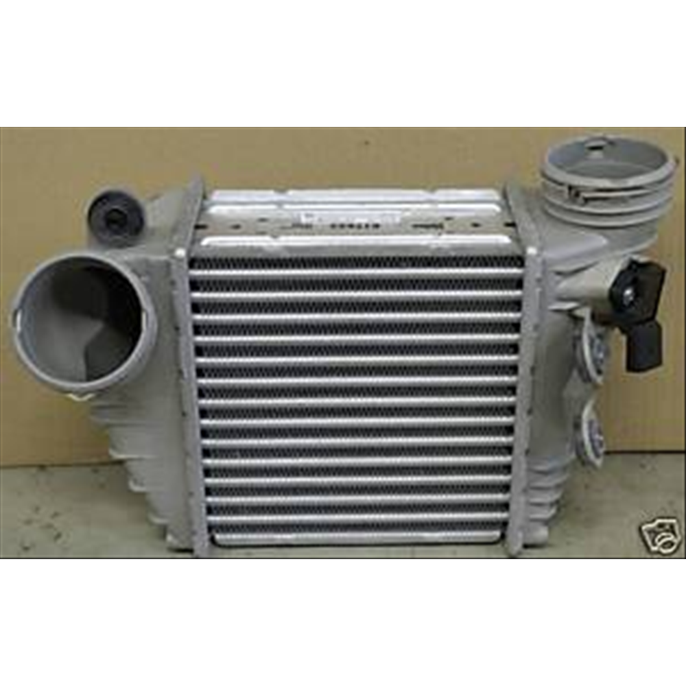 817653 RADIATORE INTERCOOLER NUOVO VALEO GOLF /AUDI A3 (817653)