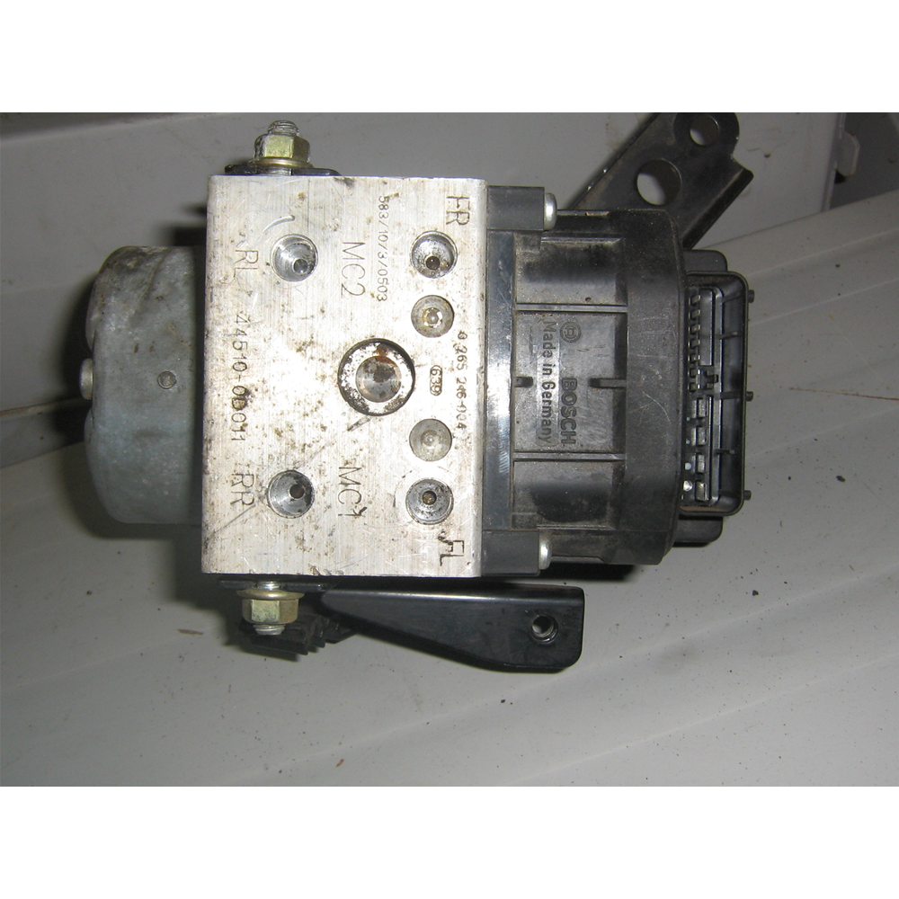 445100D011 POMPA CENTRALINA ABS TOYOTA YARIS 1 [99-05] 445100D011 0273004636 0265216904