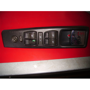 PULSANTIERA ALZAVETRI ANT SX LANCIA MUSA **ATTENZIONE MANCA 1 TASTO