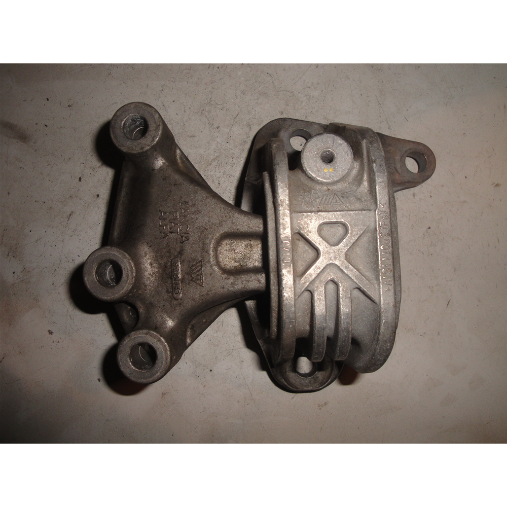 SUPPORTO MOTORE DX LANCIA YPSILON 846 312 1.3 MJT DAL '11 51901445