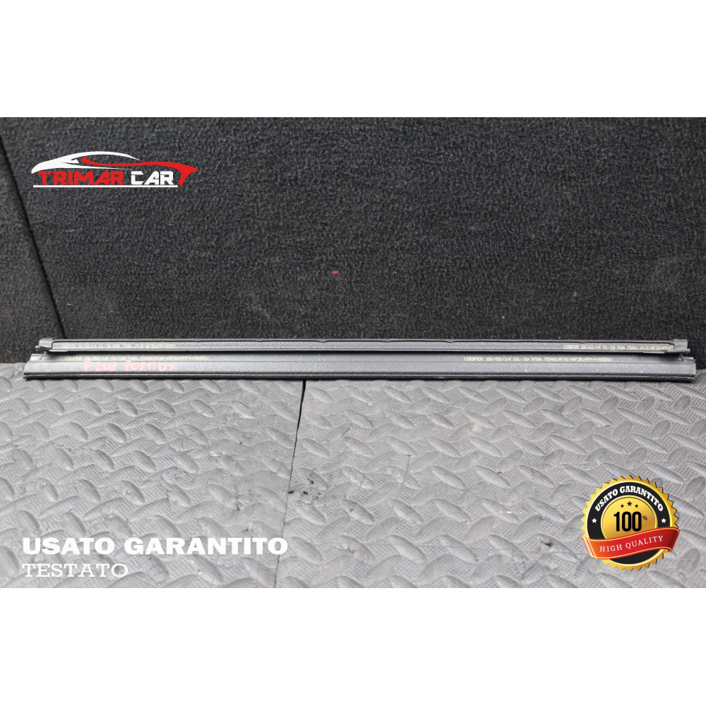 RASCHIAVETRO INTERNO POSTERIORE DESTRO PEUGEOT 208 (2012 IN POI)