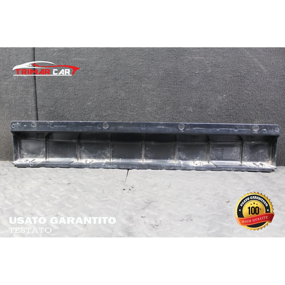 68287884AA COPERTURA SCARICO PARAURTI POSTERIORE JEEP CHEROKEE 5 (KL)(2019 IN POI) 2.2 CRD COD.MOT. LAU61