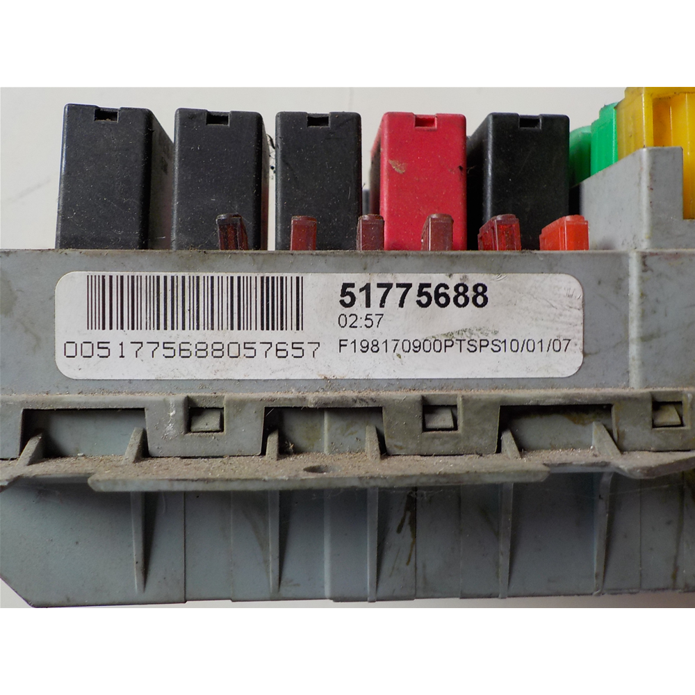 CENTRALINA PORTAFUSIBILI FIAT BRAVO 2 SERIE 198 DAL '07 COD: 51775688