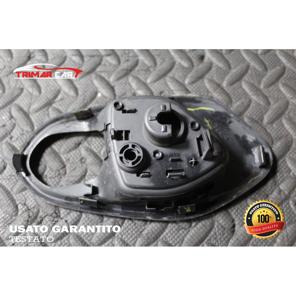 68141925AC SUPPORTO MANIGLIA ESTERNA ANTERIORE SX JEEP CHEROKEE 5 (KL)(2013 IN POI) 2.2 CRD