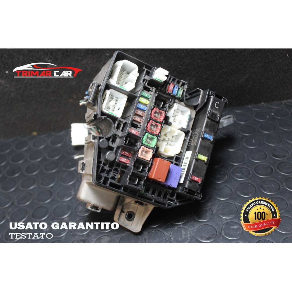 82641-47020 CENTRALINA SCATOLA PORTAFUSIBILI TOYOTA YARIS 2 II (P9)(2005-2010) 1.0 VVT-i 69CV 51KW COD MOTORE: 1KR-FE