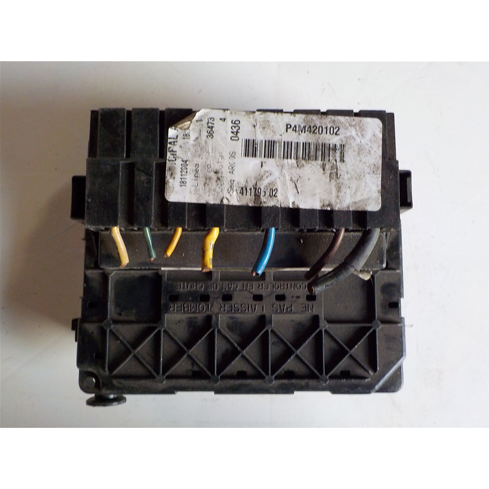CENTRALINA PORTAFUSIBILI PEUGEOT CITROEN C2 C3 C4 PICASSO COD:9643498780